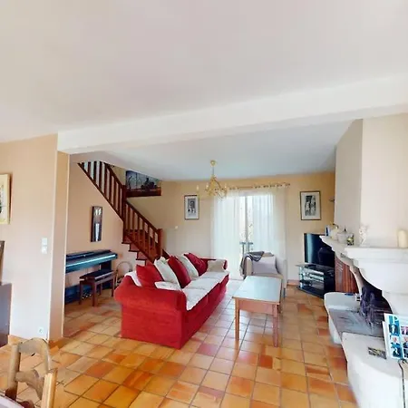 Maison Lumineuse & Conviviale 4 Chambres, Confort Сasa de vacaciones Hérouville-Saint-Clair