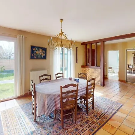 Maison Lumineuse & Conviviale 4 Chambres, Confort