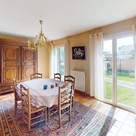 Maison Lumineuse & Conviviale 4 Chambres, Confort