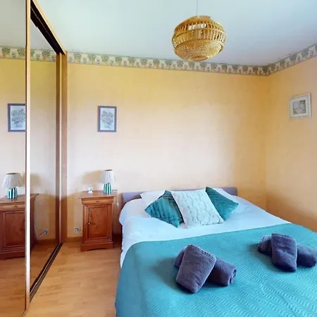 Maison Lumineuse & Conviviale 4 Chambres, Confort *